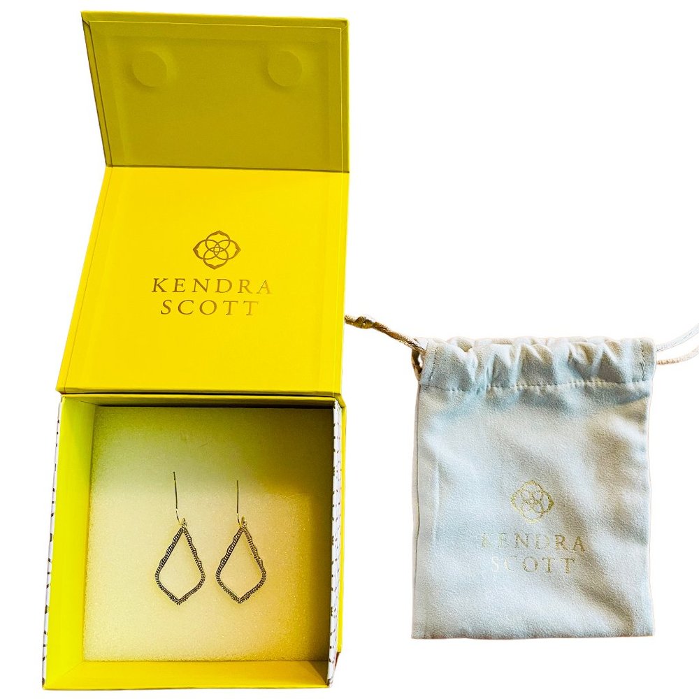 Kendra Scott Sophia Drop Earrings Gold NWOT Box Dustbag